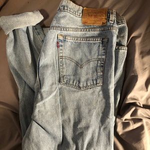 Vintage Levi’s 550 light wash high waist